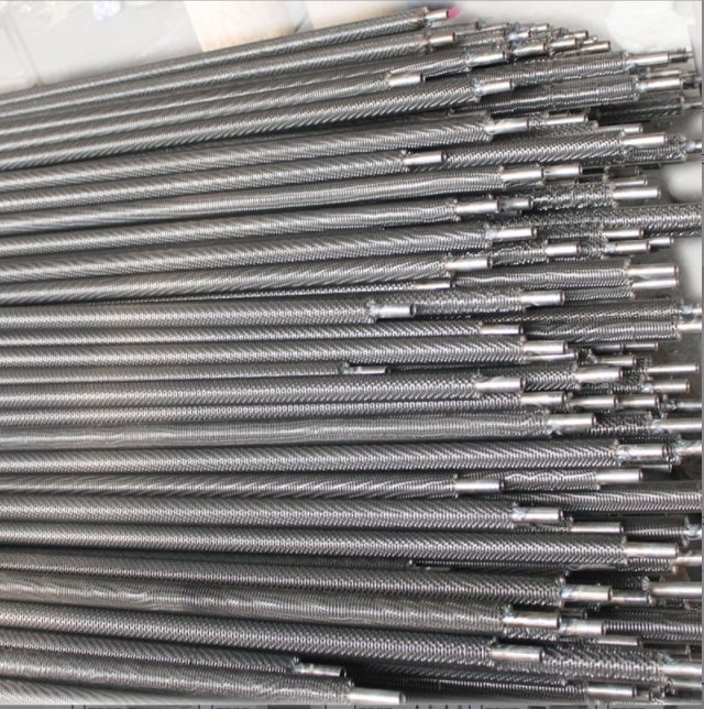 Últimos blogs da empresa sobre What are the common types of finned tubes? How do I choose the right model?