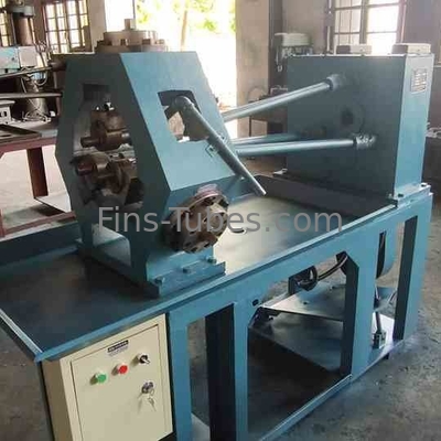 Máquina de fabrico de tubos de barbatanas de alumínio extrudido