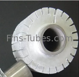 O sólido de DELLOK expulsou o tubo de aleta serrilhado densamente 0.4mm do permutador de calor Alu1050