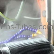 O refrigerador 3.3mm da caldeira de DELLOK serrilhou o tubo de aleta 32mm helicoidal contínuo